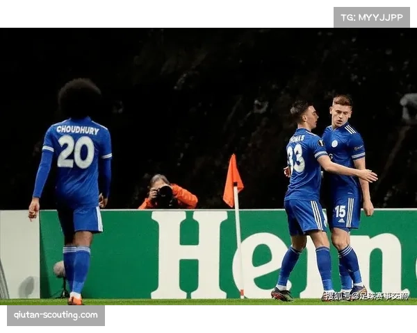 加拉塔萨雷客场3球完胜加济安泰普，卫冕冠军强势开启新赛季征程